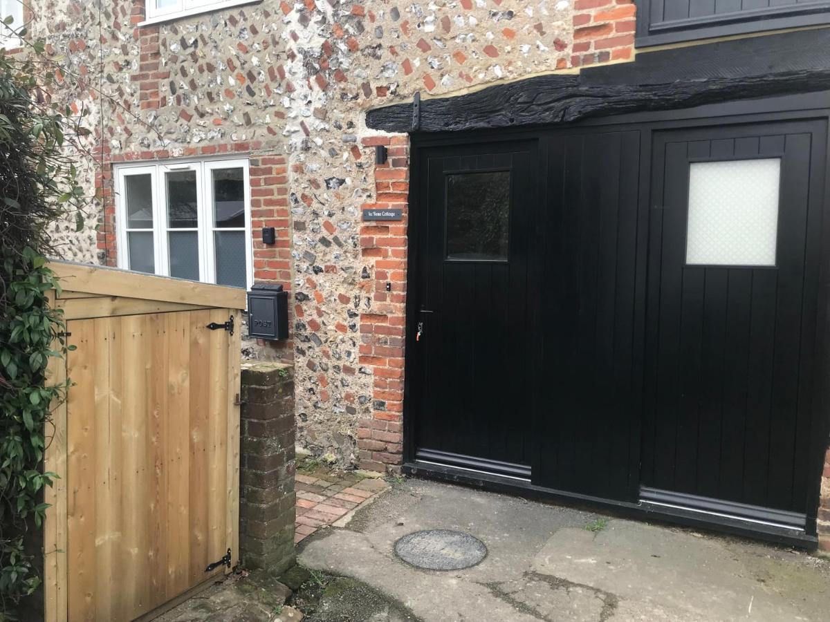 14Th Century Rose Cottage, Centre Of Alfriston By Air Premier Exterior photo